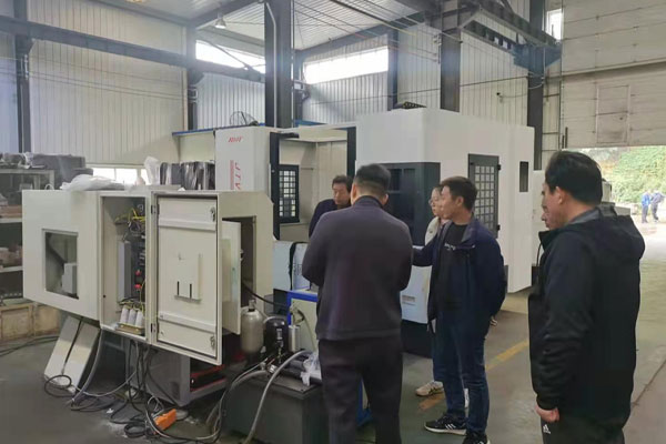 河南新鄉摩耐特活塞有限公司韓總一行來公司參觀洽談